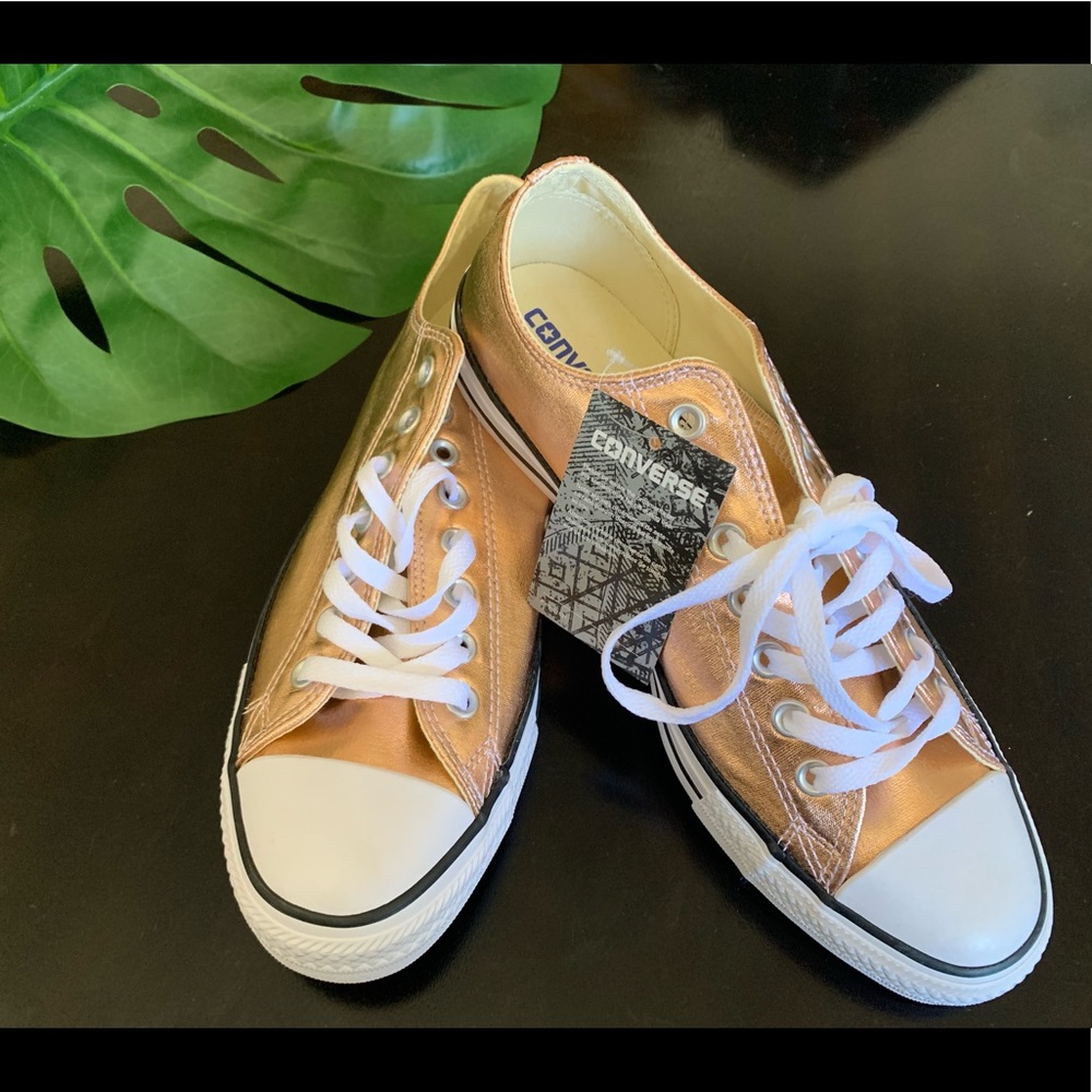 Low top Converse
